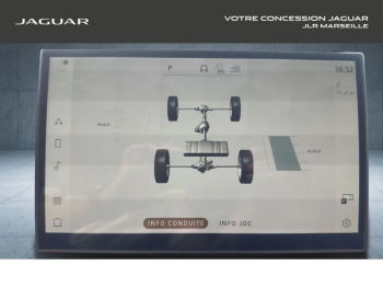 Photo 32 du bon plan JAGUAR F-Pace P400e Plug-in-Hybrid R-Dynamic SE BVA8 AWD occasion à 51990 €