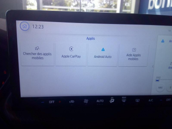 Photo 11 du bon plan FORD Kuga 2.5 Duratec 180ch Hybrid FlexiFuel ST-Line Powershift occasion à 27900 €