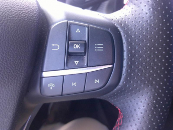 Photo 13 du bon plan FORD Kuga 2.5 Duratec 180ch Hybrid FlexiFuel ST-Line Powershift occasion à 27900 €