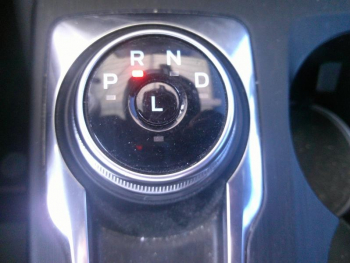 Photo 16 du bon plan FORD Kuga 2.5 Duratec 180ch Hybrid FlexiFuel ST-Line Powershift occasion à 27900 €