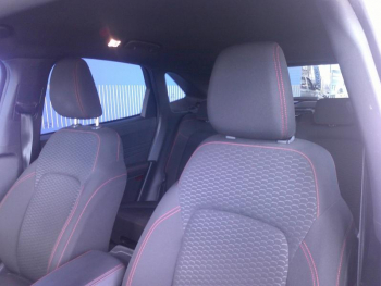 Photo 19 du bon plan FORD Kuga 2.5 Duratec 180ch Hybrid FlexiFuel ST-Line Powershift occasion à 27900 €