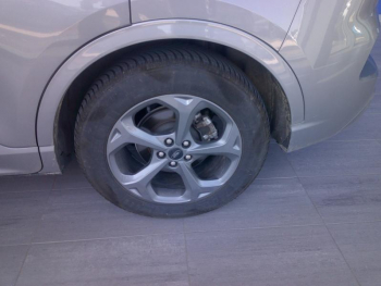 Photo 22 du bon plan FORD Kuga 2.5 Duratec 180ch Hybrid FlexiFuel ST-Line Powershift occasion à 27900 €