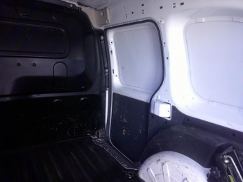 Photo 18 du bon plan RENAULT Kangoo Express 1.5 Blue dCi 95ch Extra R-Link occasion à 13900 €