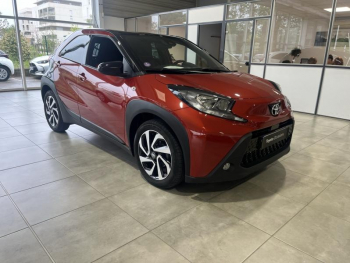 Photo 2 du bon plan TOYOTA Aygo X 1.0 VVT-i 72ch Design MY23 occasion à 14990 €