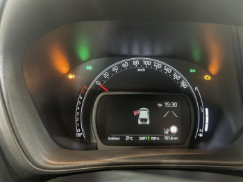 Photo 9 du bon plan TOYOTA Aygo X 1.0 VVT-i 72ch Design MY23 occasion à 14990 €