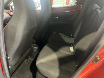 Photo 20 du bon plan TOYOTA Aygo X 1.0 VVT-i 72ch Design MY23 occasion à 14990 €