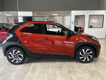 Photo 24 du bon plan TOYOTA Aygo X 1.0 VVT-i 72ch Design MY23 occasion à 14990 €