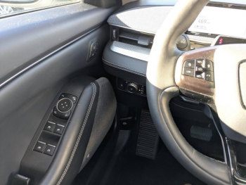 Photo 23 du bon plan FORD Mustang Mach-E 294ch Extended Range 99kWh 7cv occasion à 29900 €