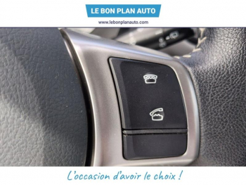 Photo 20 du bon plan TOYOTA Yaris 90 D-4D Dynamic 5p occasion à 8990 €