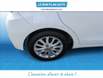 Photo 24 du bon plan TOYOTA Yaris 90 D-4D Dynamic 5p occasion à 8990 €