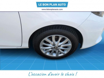 Photo 25 du bon plan TOYOTA Yaris 90 D-4D Dynamic 5p occasion à 8990 €