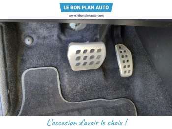 Photo 28 du bon plan RENAULT Captur 1.6 E-Tech hybride 145ch RS Line occasion à 17980 €