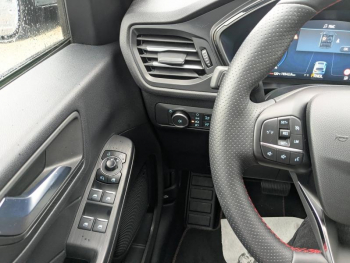 Photo 16 du bon plan FORD Kuga 2.5 Duratec 180ch Hybrid FlexiFuel ST-Line Powershift occasion à 31990 €