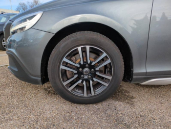 Photo 9 du bon plan VOLVO V40 Cross Country T3 152ch Luxe Geartronic occasion à 12890 €