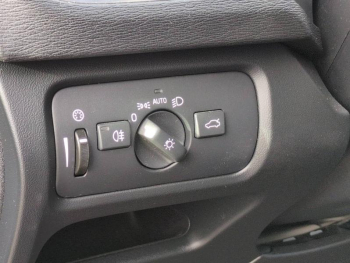 Photo 22 du bon plan VOLVO V40 Cross Country T3 152ch Luxe Geartronic occasion à 12890 €