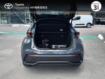 Photo 10 du bon plan TOYOTA C-HR 1.8 Hybride 140ch Graphic MY26 occasion à 34390 €