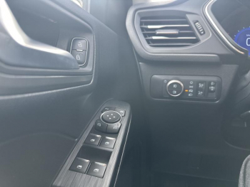 Photo 17 du bon plan FORD Kuga 2.5 Duratec 190ch FHEV E85 Titanium BVA occasion à 23889 €