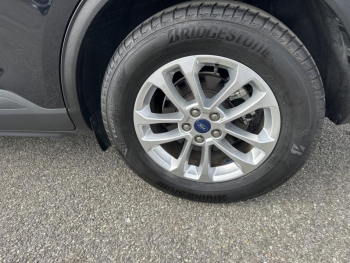 Photo 20 du bon plan FORD Kuga 2.5 Duratec 190ch FHEV E85 Titanium BVA occasion à 23889 €