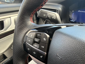 Photo 17 du bon plan FORD Explorer 3.0 EcoBoost 457ch Parallel PHEV ST-Line i-AWD BVA10 25cv occasion à 75989 €