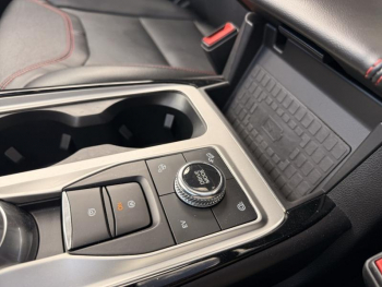 Photo 28 du bon plan FORD Explorer 3.0 EcoBoost 457ch Parallel PHEV ST-Line i-AWD BVA10 25cv occasion à 75989 €