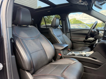 Photo 36 du bon plan FORD Explorer 3.0 EcoBoost 457ch Parallel PHEV ST-Line i-AWD BVA10 25cv occasion à 75989 €