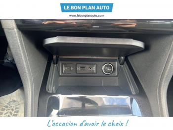 Photo 23 du bon plan VOLKSWAGEN Golf Sportsvan 1.4 TSI 150ch BlueMotion Technology Sound DSG7 occasion à 12890 €