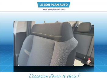 Photo 17 du bon plan CITROEN C3 PureTech 110ch Graphic S&S E6.d 6cv occasion à 9490 €