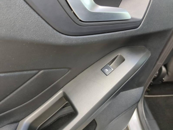 Photo 17 du bon plan FORD Focus SW 1.0 EcoBoost mHEV 125ch Titanium X Business occasion à 23990 €