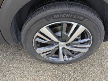 Photo 23 du bon plan PEUGEOT 3008 1.2 PureTech 130ch S&S Allure Pack EAT8 occasion à 19990 €