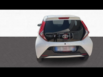 Photo 6 du bon plan TOYOTA Aygo 1.0 VVT-i 72ch x-play x-app 5p MC18 occasion à 9900 €