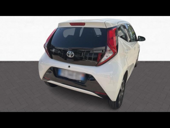 Photo 7 du bon plan TOYOTA Aygo 1.0 VVT-i 72ch x-play x-app 5p MC18 occasion à 9900 €
