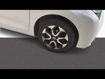 Photo 10 du bon plan TOYOTA Aygo 1.0 VVT-i 72ch x-play x-app 5p MC18 occasion à 9900 €