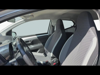 Photo 11 du bon plan TOYOTA Aygo 1.0 VVT-i 72ch x-play x-app 5p MC18 occasion à 9900 €