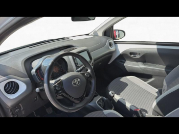 Photo 13 du bon plan TOYOTA Aygo 1.0 VVT-i 72ch x-play x-app 5p MC18 occasion à 9900 €