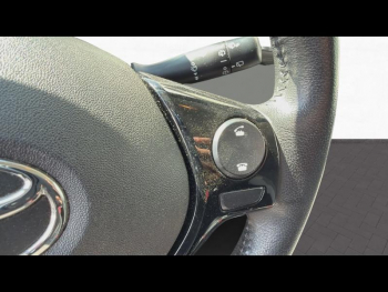 Photo 15 du bon plan TOYOTA Aygo 1.0 VVT-i 72ch x-play x-app 5p MC18 occasion à 9900 €