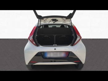 Photo 26 du bon plan TOYOTA Aygo 1.0 VVT-i 72ch x-play x-app 5p MC18 occasion à 9900 €