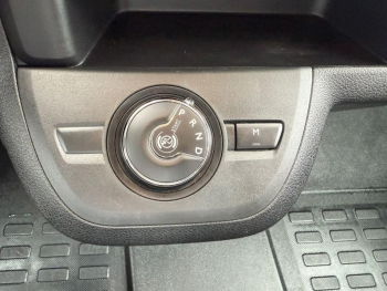 Photo 6 du bon plan TOYOTA ProAce Verso Long 2.0 180 D-4D Executive Techno BVA RC23 occasion à 37990 €