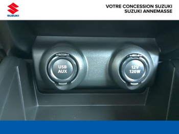 Photo 21 du bon plan SUZUKI Swift 1.2 Dualjet Hybrid 83ch Pack AllGrip occasion à 15990 €