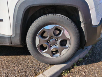 Photo 10 du bon plan JEEP Renegade 1.4 MultiAir S&S 140ch Longitude occasion à 9790 €