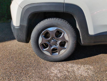 Photo 11 du bon plan JEEP Renegade 1.4 MultiAir S&S 140ch Longitude occasion à 9790 €