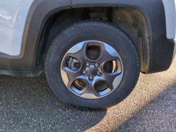 Photo 12 du bon plan JEEP Renegade 1.4 MultiAir S&S 140ch Longitude occasion à 9790 €