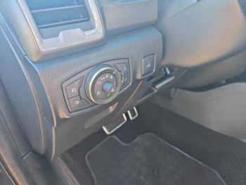 Photo 19 du bon plan FORD Ranger VUL 2.0 TDCi 213ch Double Cabine Raptor BVA10 occasion à 48290 €