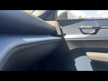 Photo 18 du bon plan VOLVO EX30 Single Extended Range 272ch Black Edition occasion à 43900 €