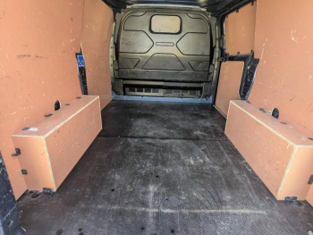 Photo 6 du bon plan FORD Transit Custom Fg VUL 280 L1H1 2.0 EcoBlue 130 S&S Limited BVA6 7cv occasion à 29495 €