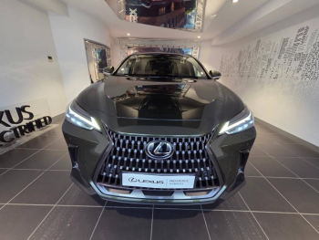 Photo 2 du bon plan LEXUS NX 450h+ Luxe 4WD MY25 occasion à 48990 €