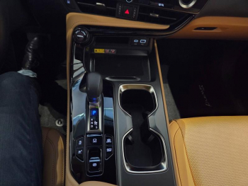 Photo 9 du bon plan LEXUS NX 450h+ Luxe 4WD MY25 occasion à 48990 €