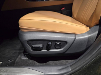 Photo 11 du bon plan LEXUS NX 450h+ Luxe 4WD MY25 occasion à 48990 €
