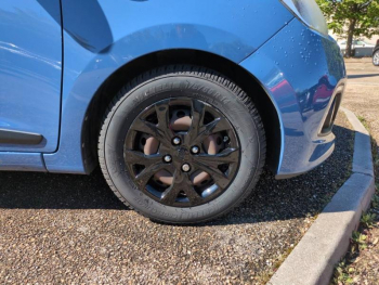Photo 10 du bon plan HYUNDAI i10 1.0 66ch UEFA EURO 2016 occasion à 6990 €