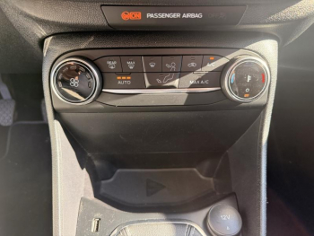 Photo 21 du bon plan FORD Fiesta 1.1 75ch Titanium Business 5p occasion à 13490 €