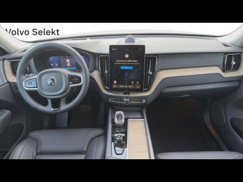 Photo 10 du bon plan VOLVO XC60 T6 Hybride Rechargeable 253 + 145ch Ultra Style Dark Geartronic 8 AWD occasion à 69900 €